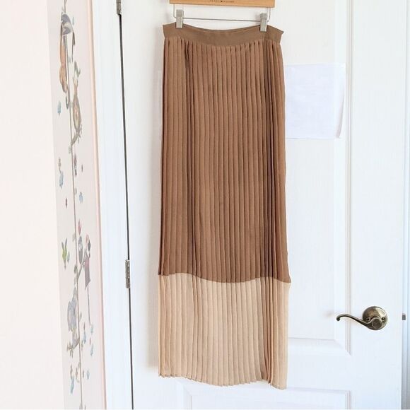 Italian two tone maxi pleated skirt size 38 Small @K - Picture 2 of 11